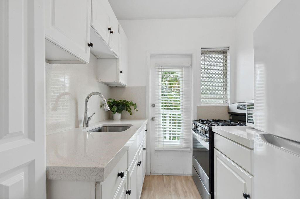 900 Euclid - Residential