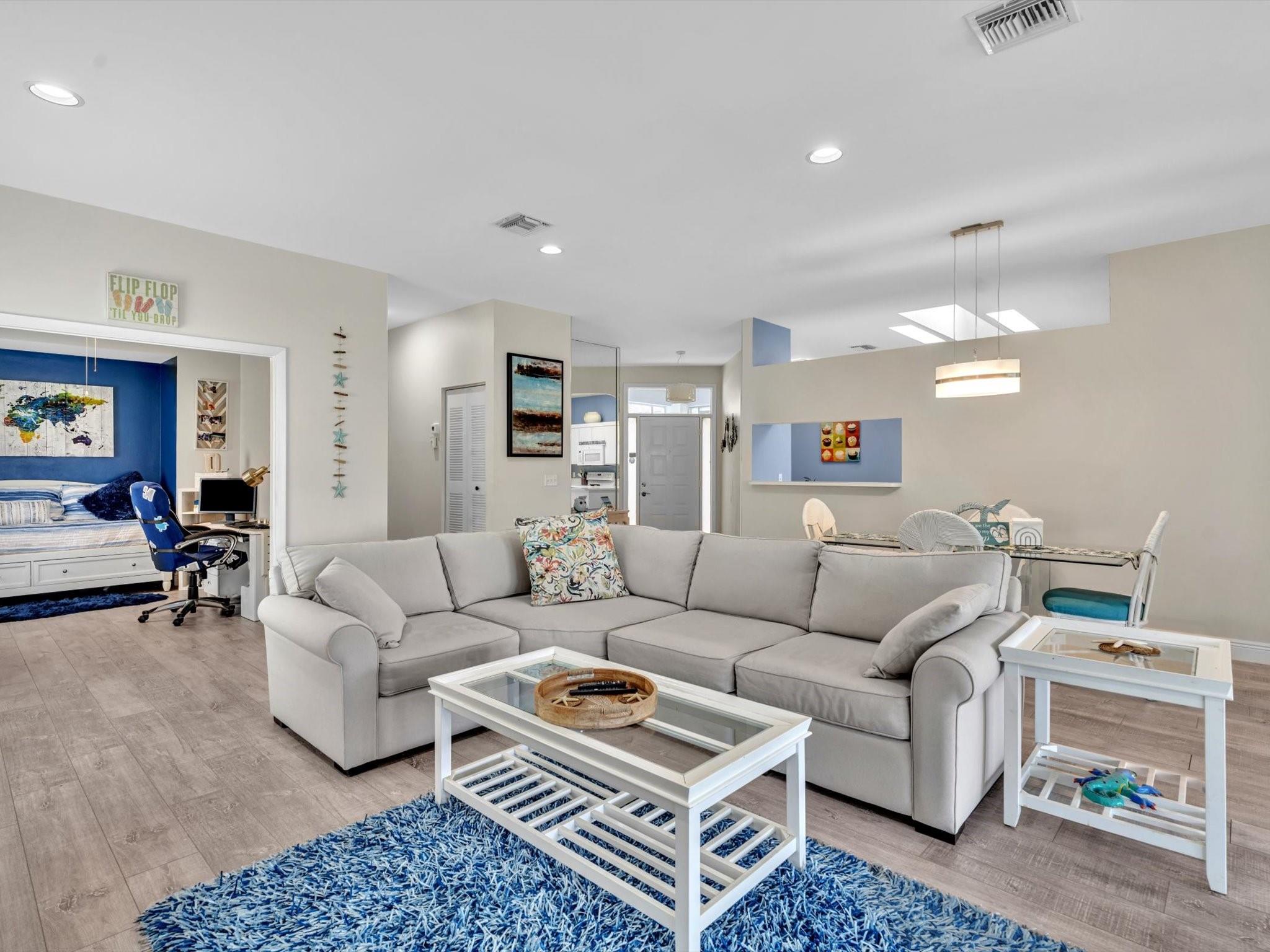 PINE RIDGE AT DELRAY BEAC - Residential