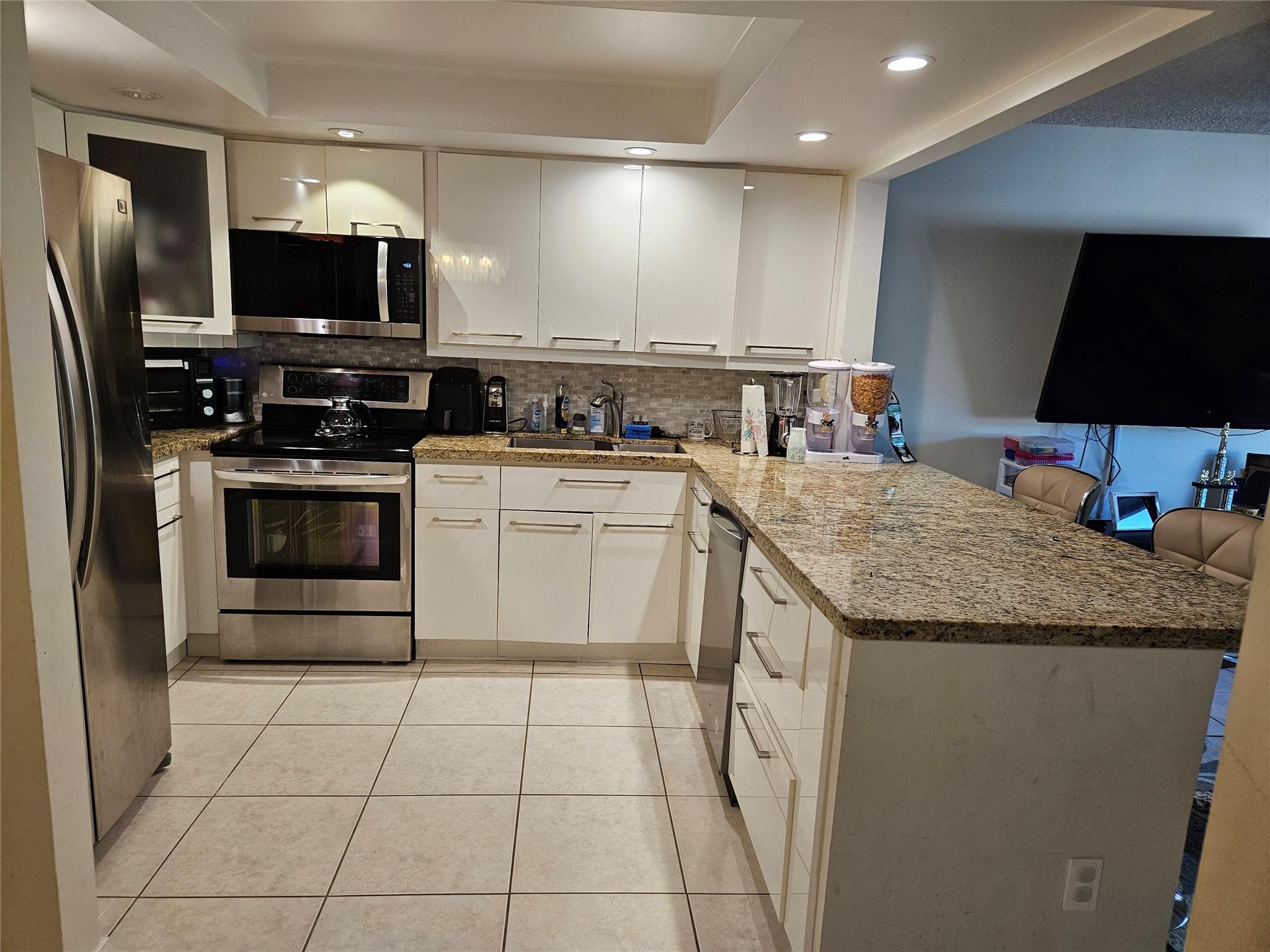 2617 N 40th Ave A2