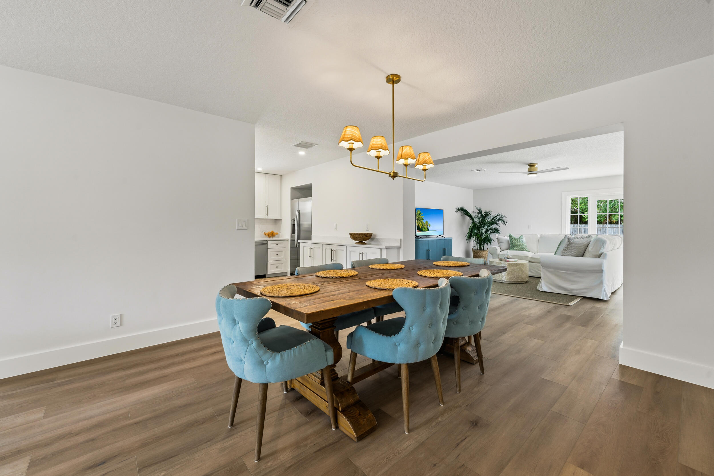 SQUARE LAKE - Residential