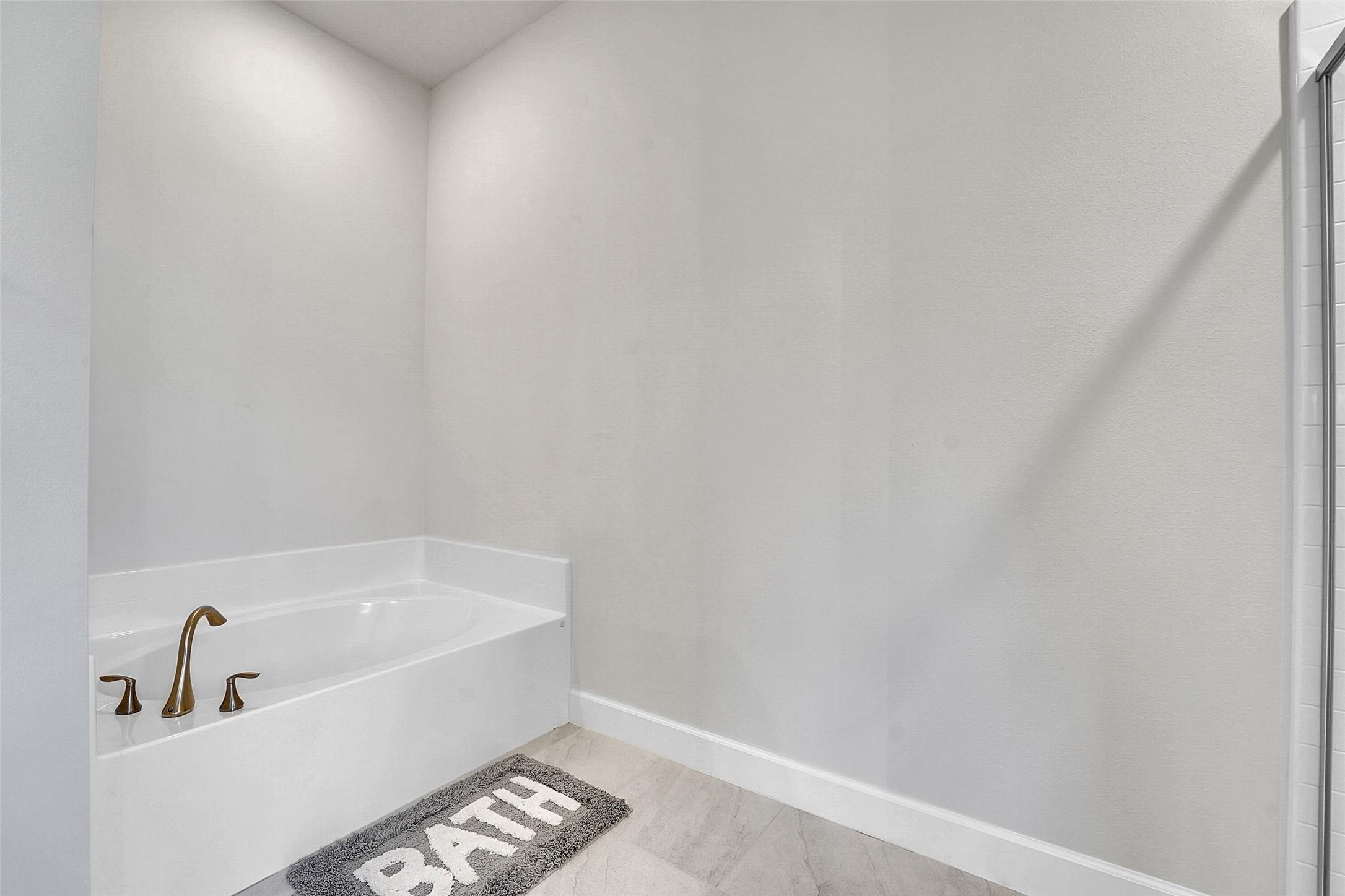 WATERSTONE PHASE ONE - Residential Lease