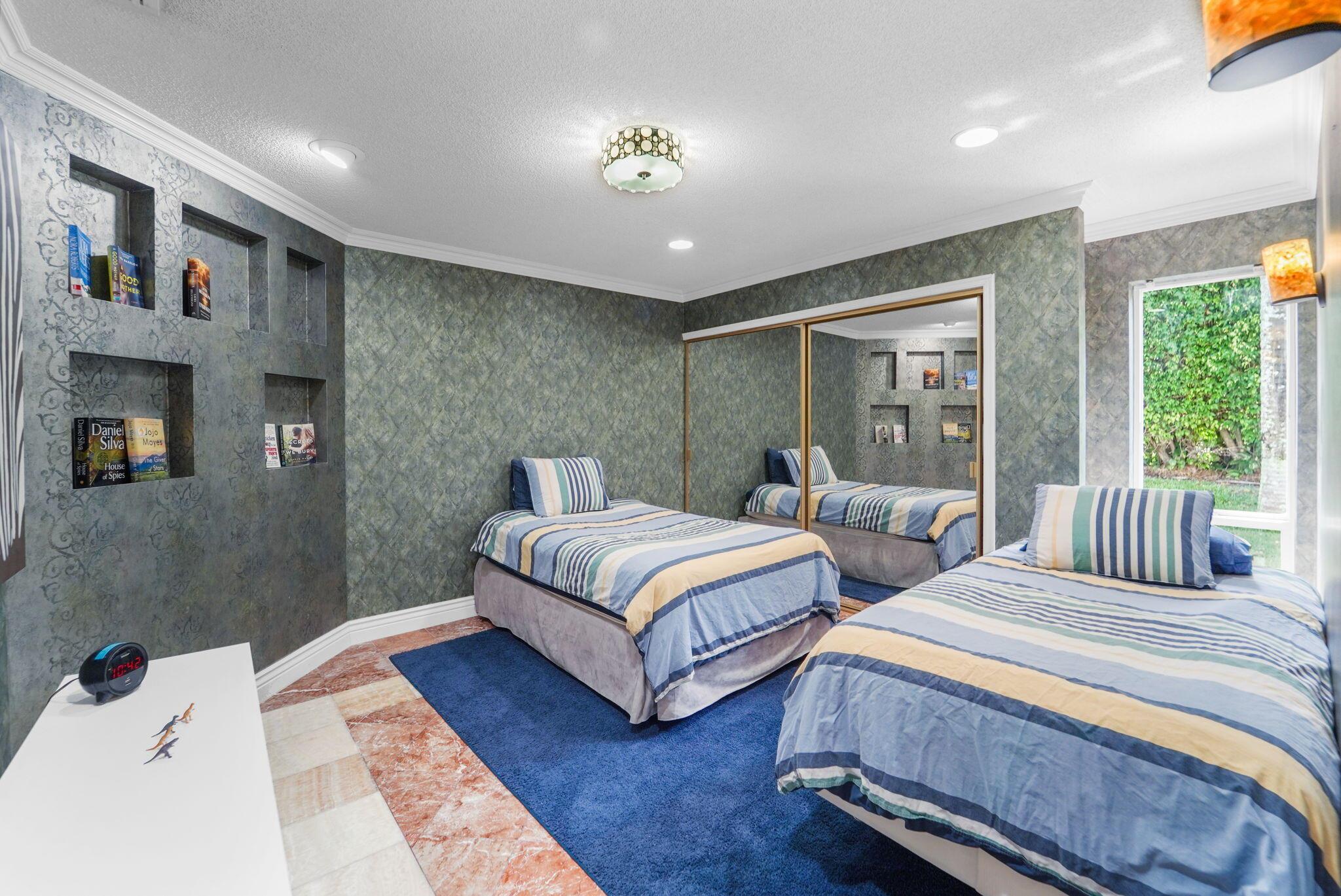 DEL MAR VILLAGE - Residential