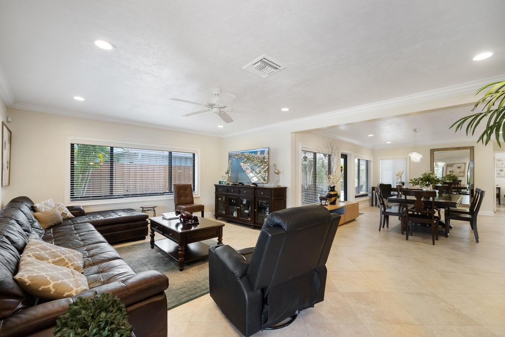 Photo of 3211 Seaward Drive, Lauderdale By The Sea, FL 33062 (MLS # B26022159)