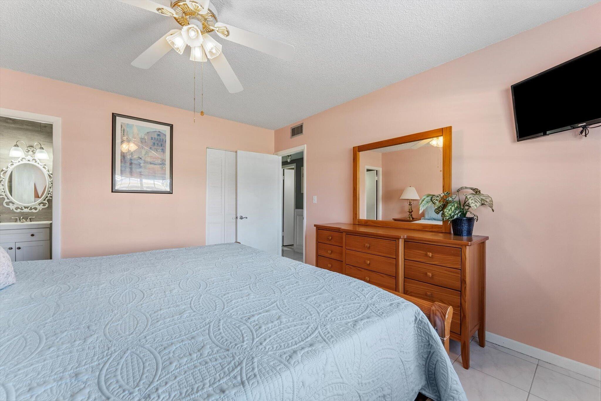 MAYFAIR APT CO-OP - Residential