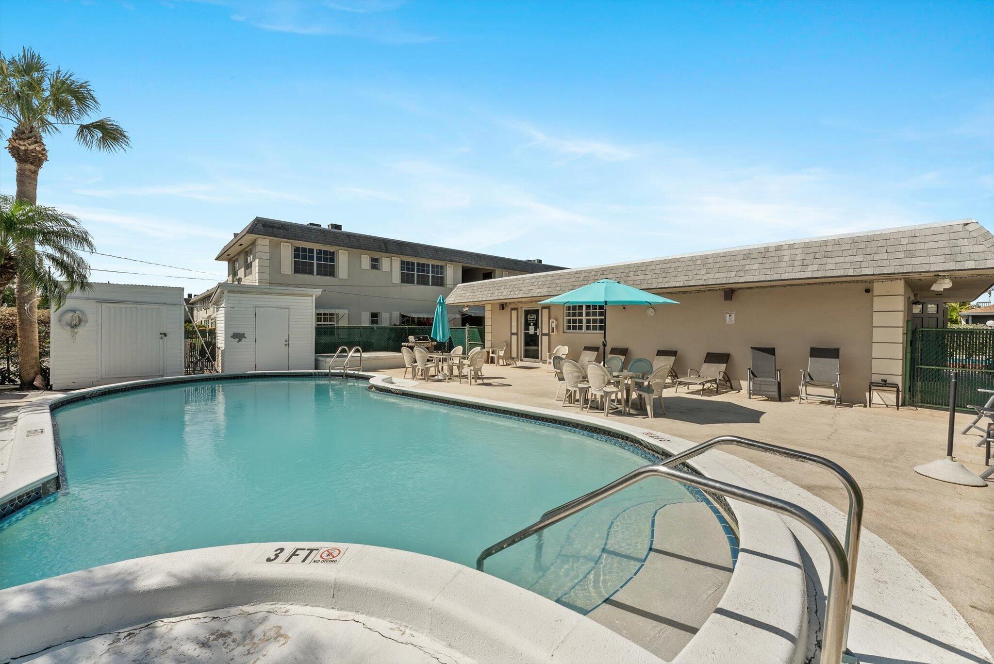 MAYFAIR APT CO-OP - Residential