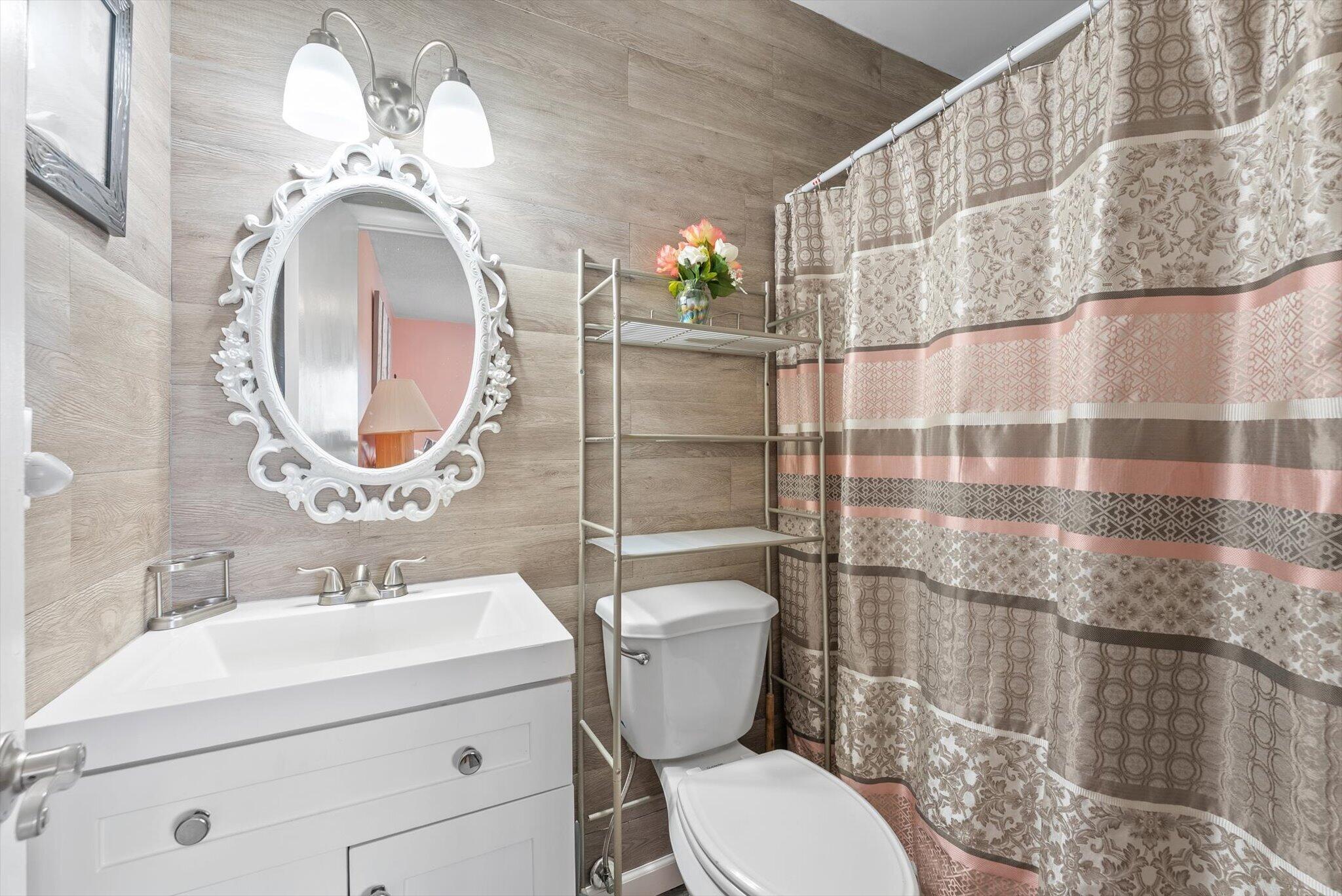 MAYFAIR APT CO-OP - Residential