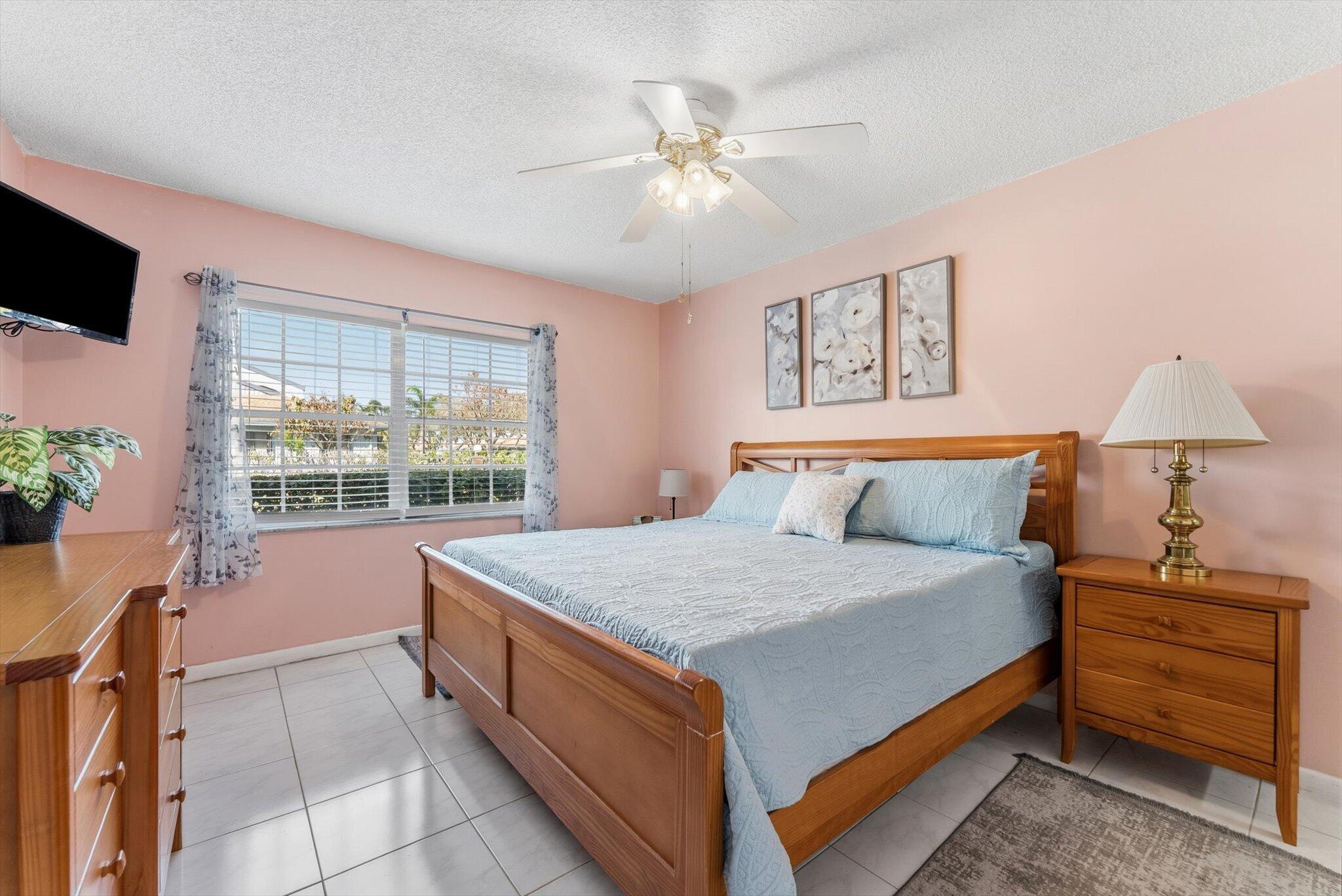 MAYFAIR APT CO-OP - Residential