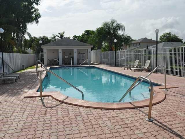 Villas At Woodland Greens - Residential