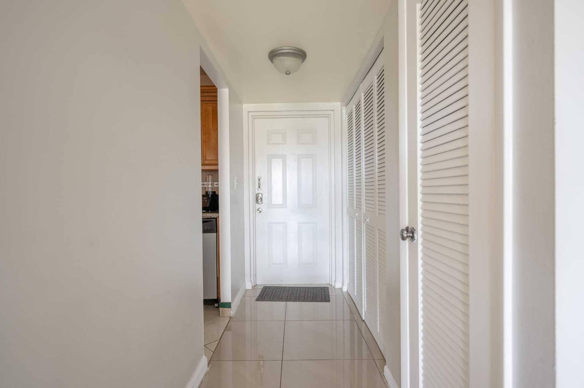 SUNRISE LAKES 3 CONDO - Residential