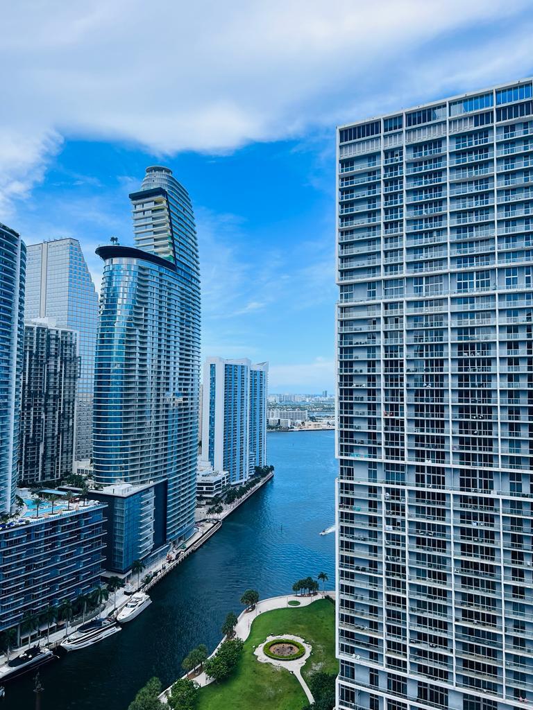 500 BRICKELL EAST CONDO - Residential Lease