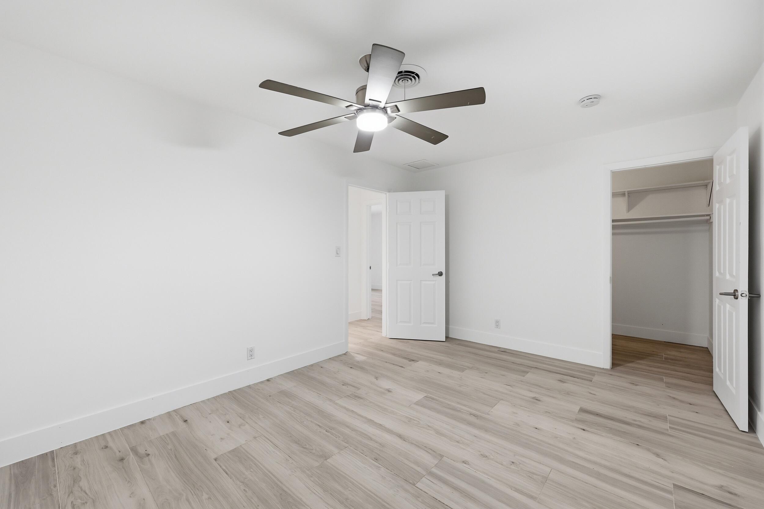 TEQUESTA COUNTRY CLUB - Residential