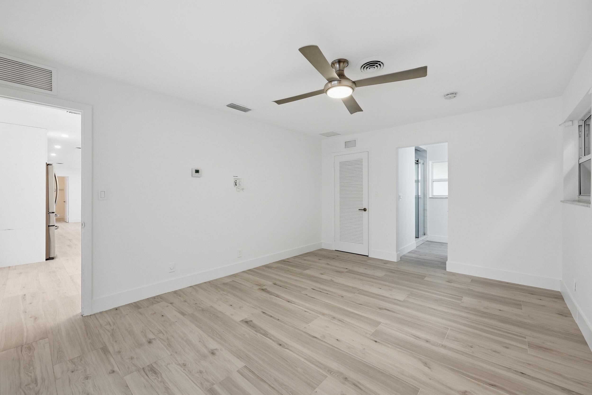 TEQUESTA COUNTRY CLUB - Residential