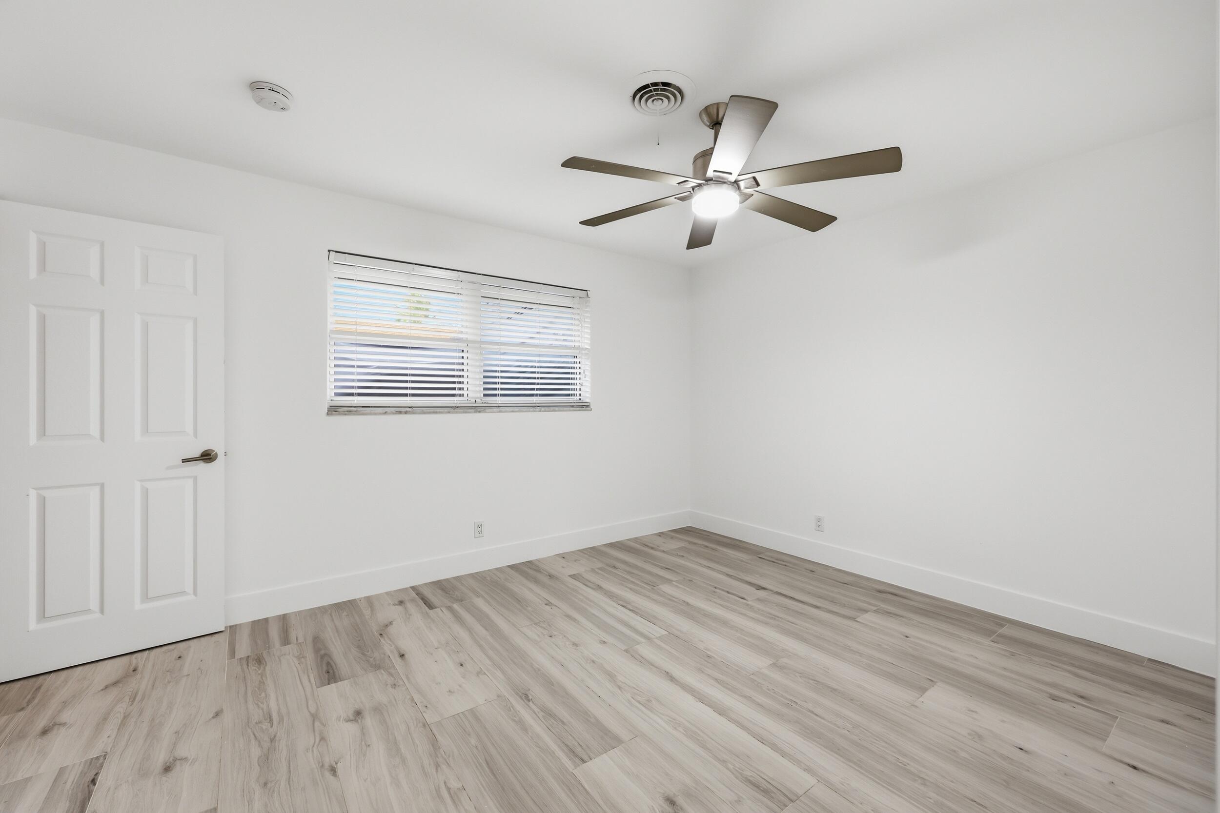 TEQUESTA COUNTRY CLUB - Residential