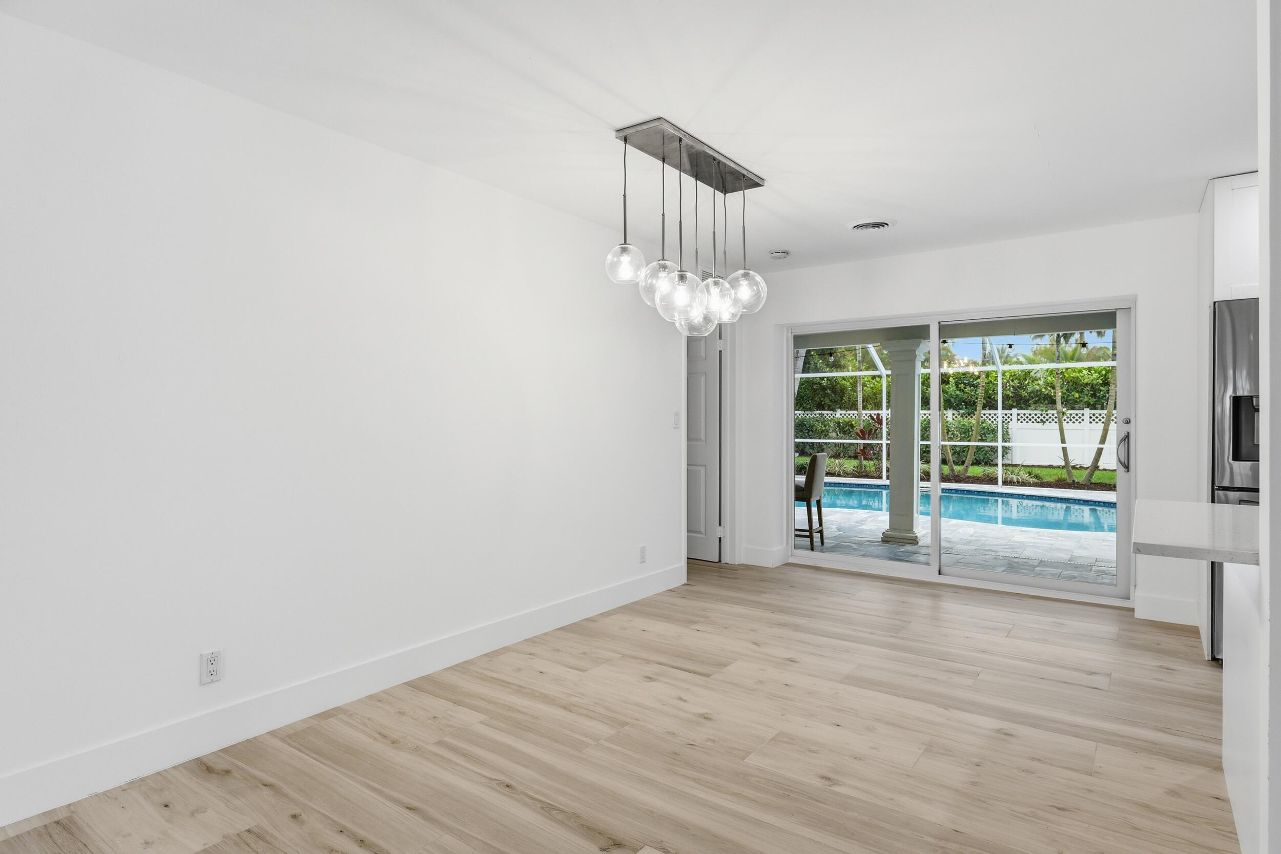 TEQUESTA COUNTRY CLUB - Residential