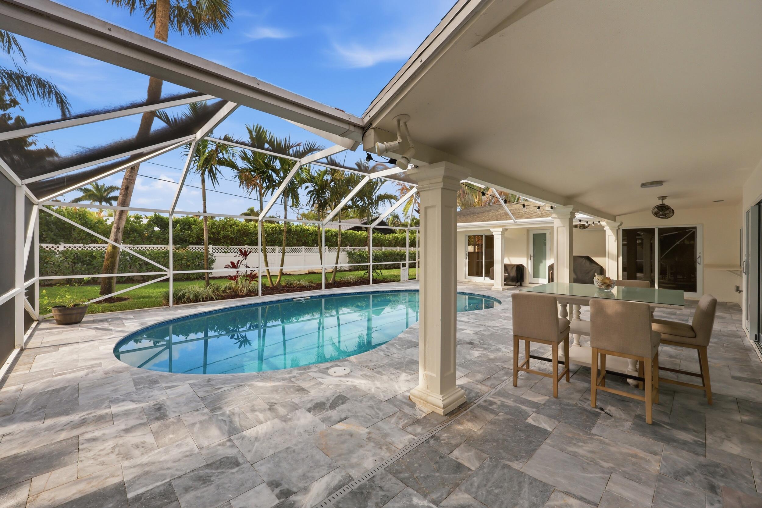 TEQUESTA COUNTRY CLUB - Residential