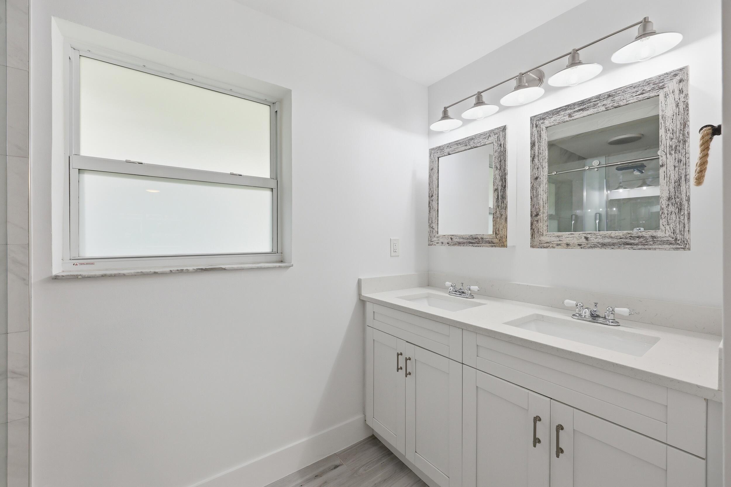 TEQUESTA COUNTRY CLUB - Residential