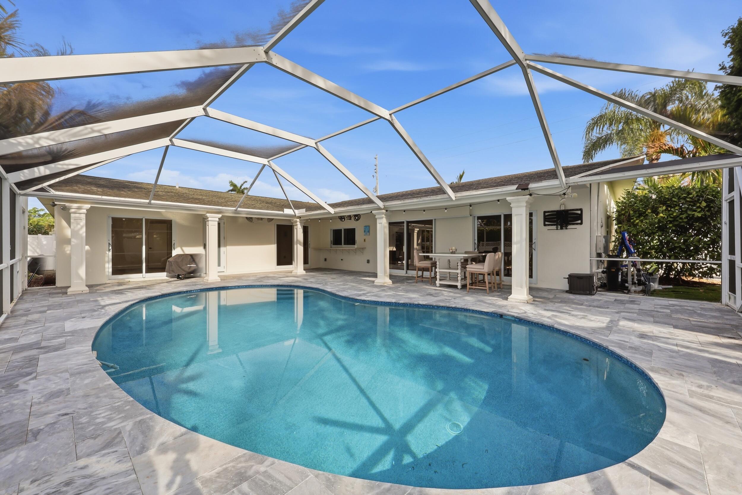 TEQUESTA COUNTRY CLUB - Residential