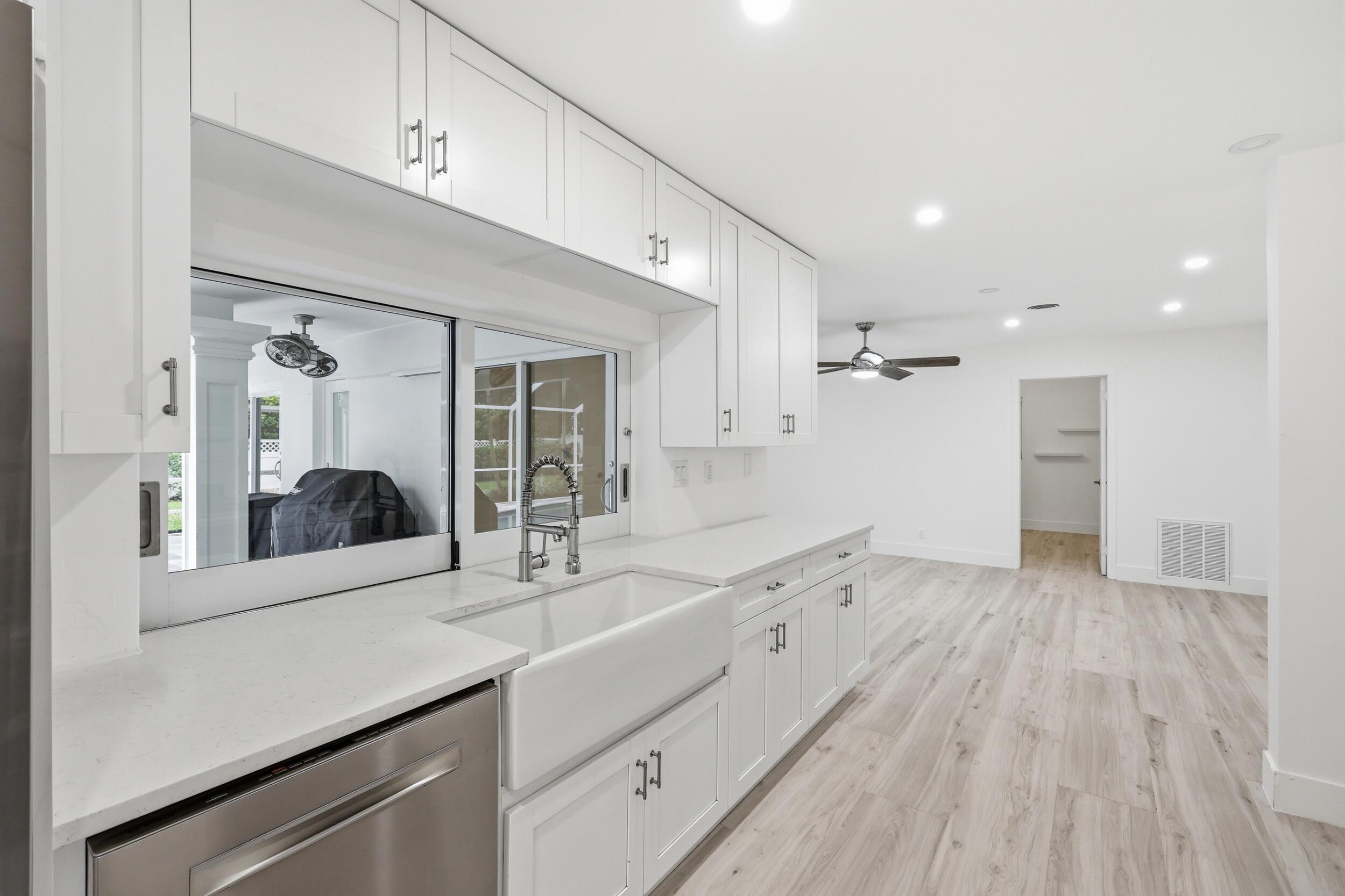 TEQUESTA COUNTRY CLUB - Residential