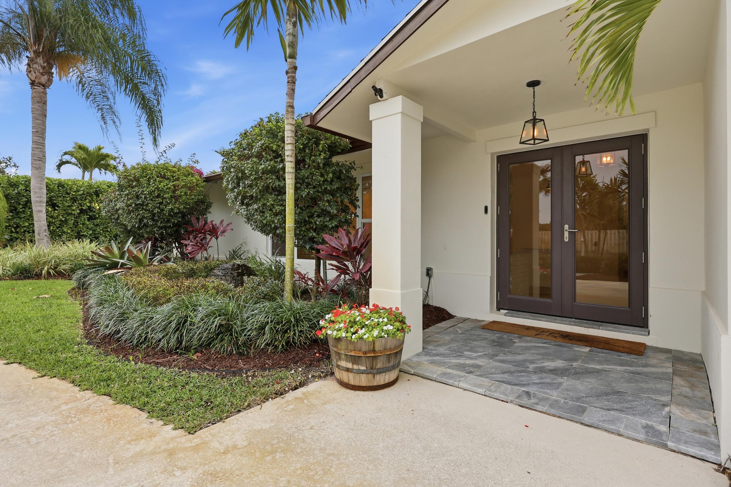 TEQUESTA COUNTRY CLUB - Residential