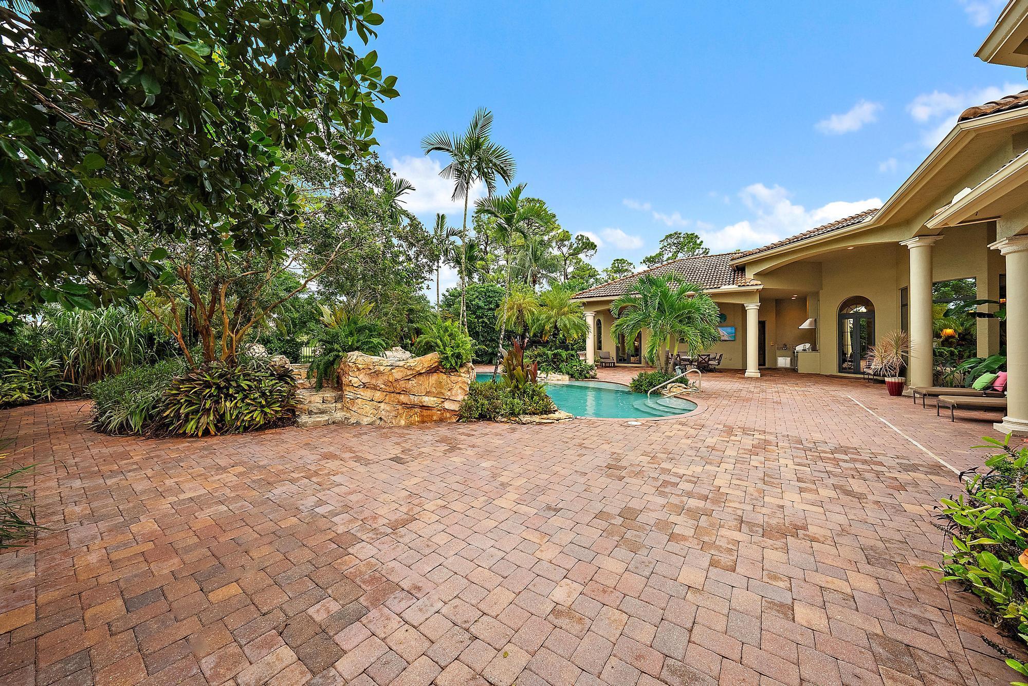 STONEWAL ESTATES - Residential