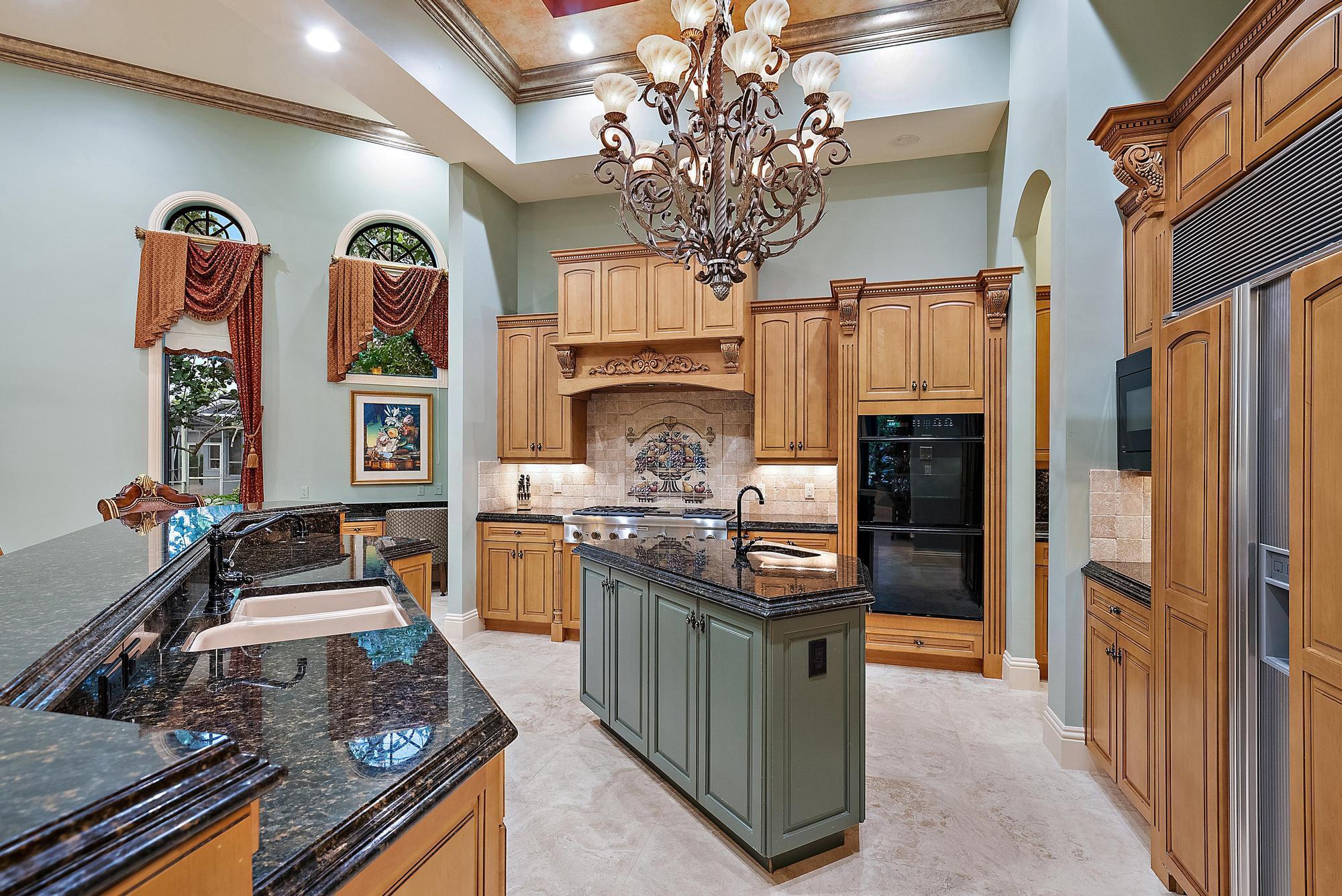 STONEWAL ESTATES - Residential