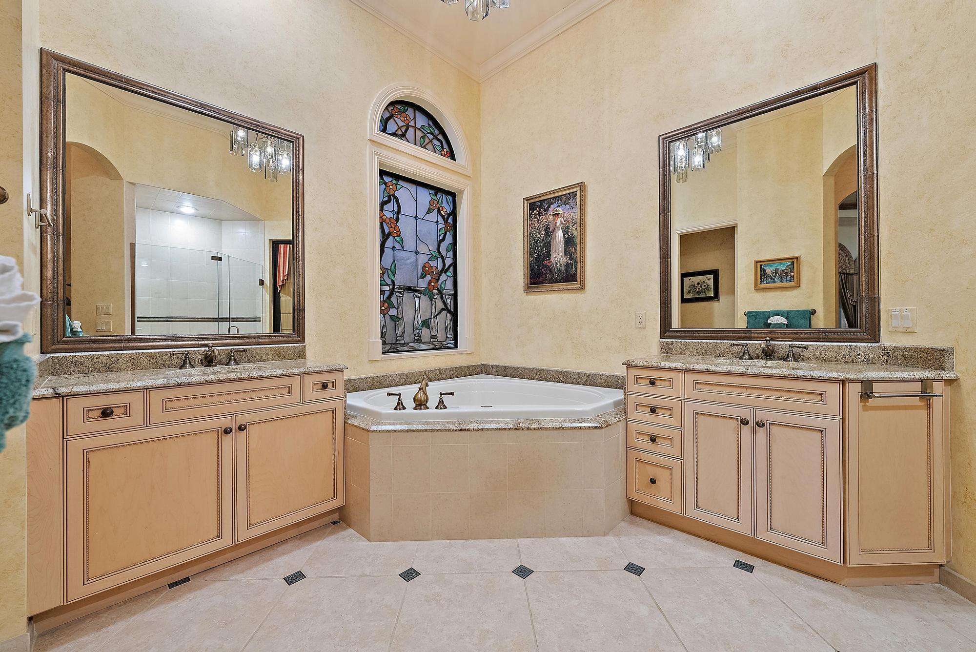 STONEWAL ESTATES - Residential