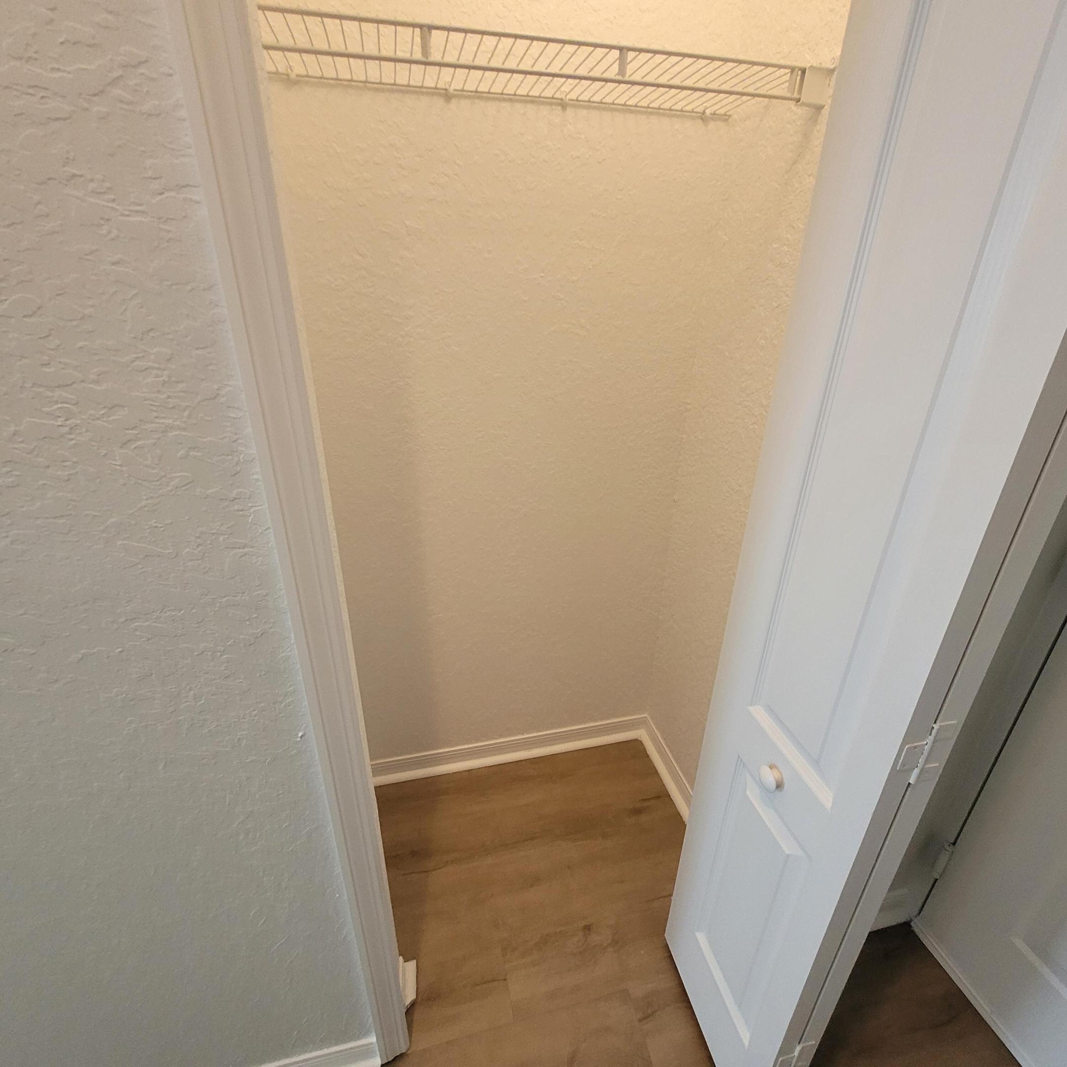 RESIDENCES AT LEGACY PLACE CONDO - Residential Lease