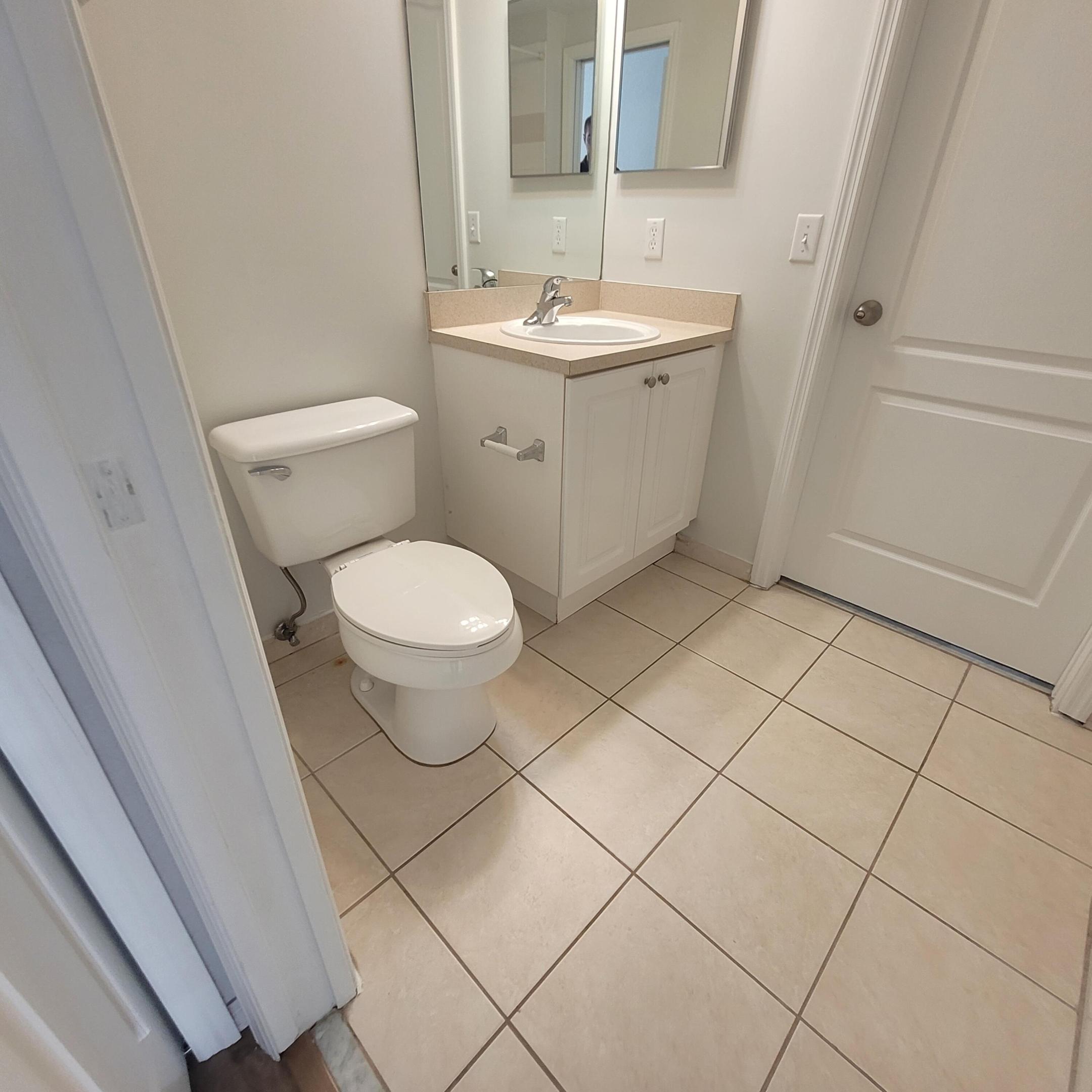 RESIDENCES AT LEGACY PLACE CONDO - Residential Lease