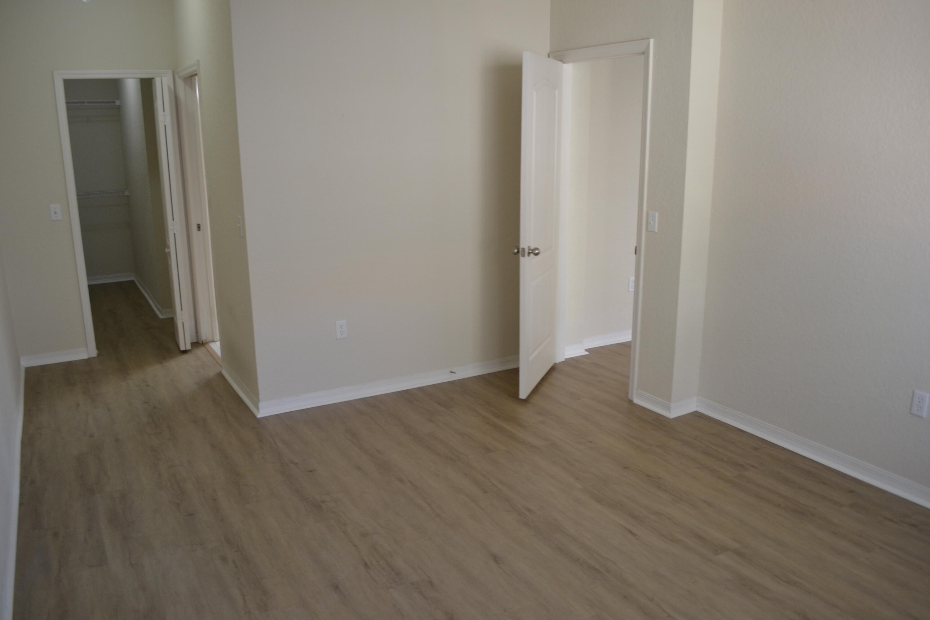 RESIDENCES AT LEGACY PLACE CONDO - Residential Lease