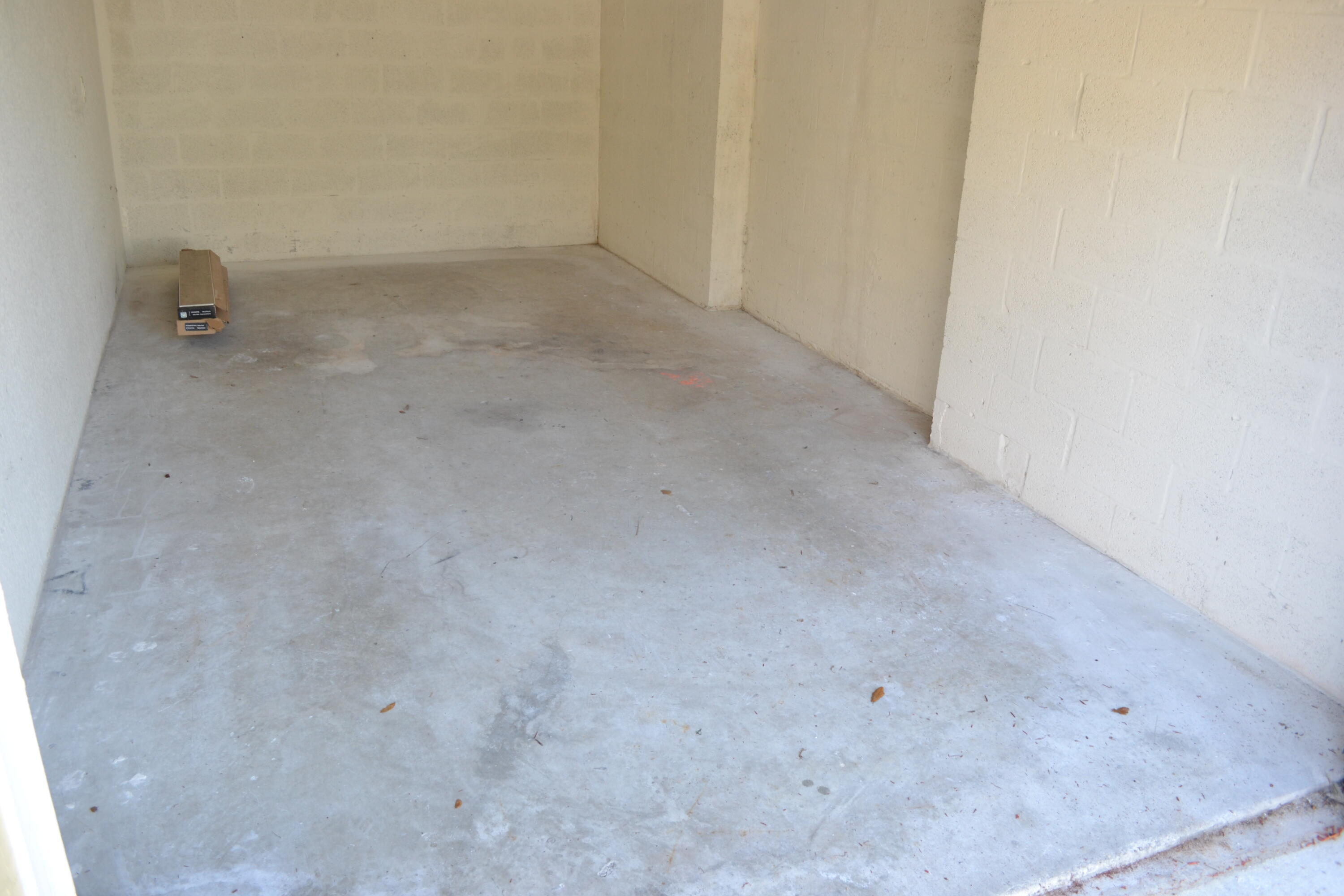 RESIDENCES AT LEGACY PLACE CONDO - Residential Lease