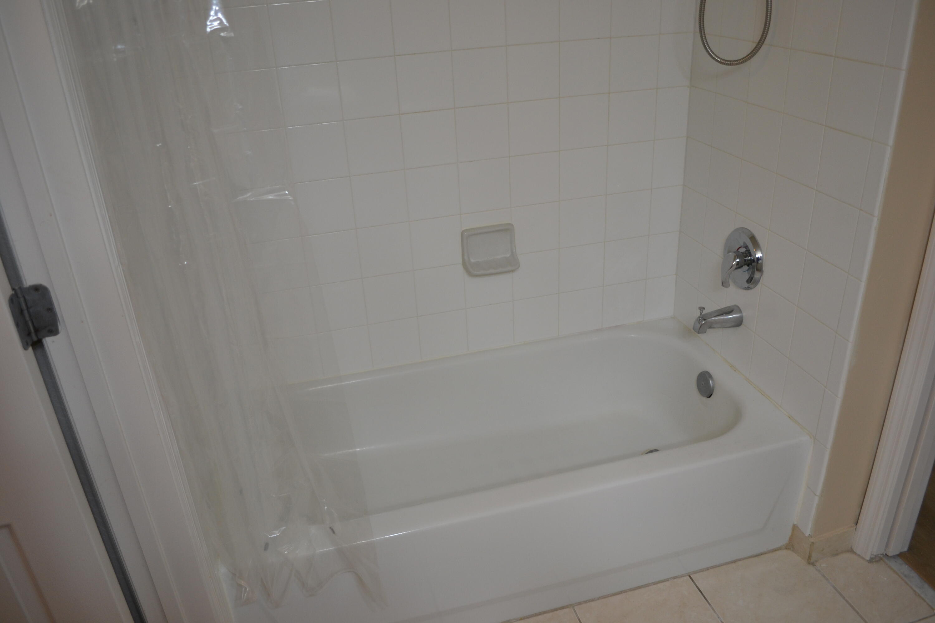 RESIDENCES AT LEGACY PLACE CONDO - Residential Lease