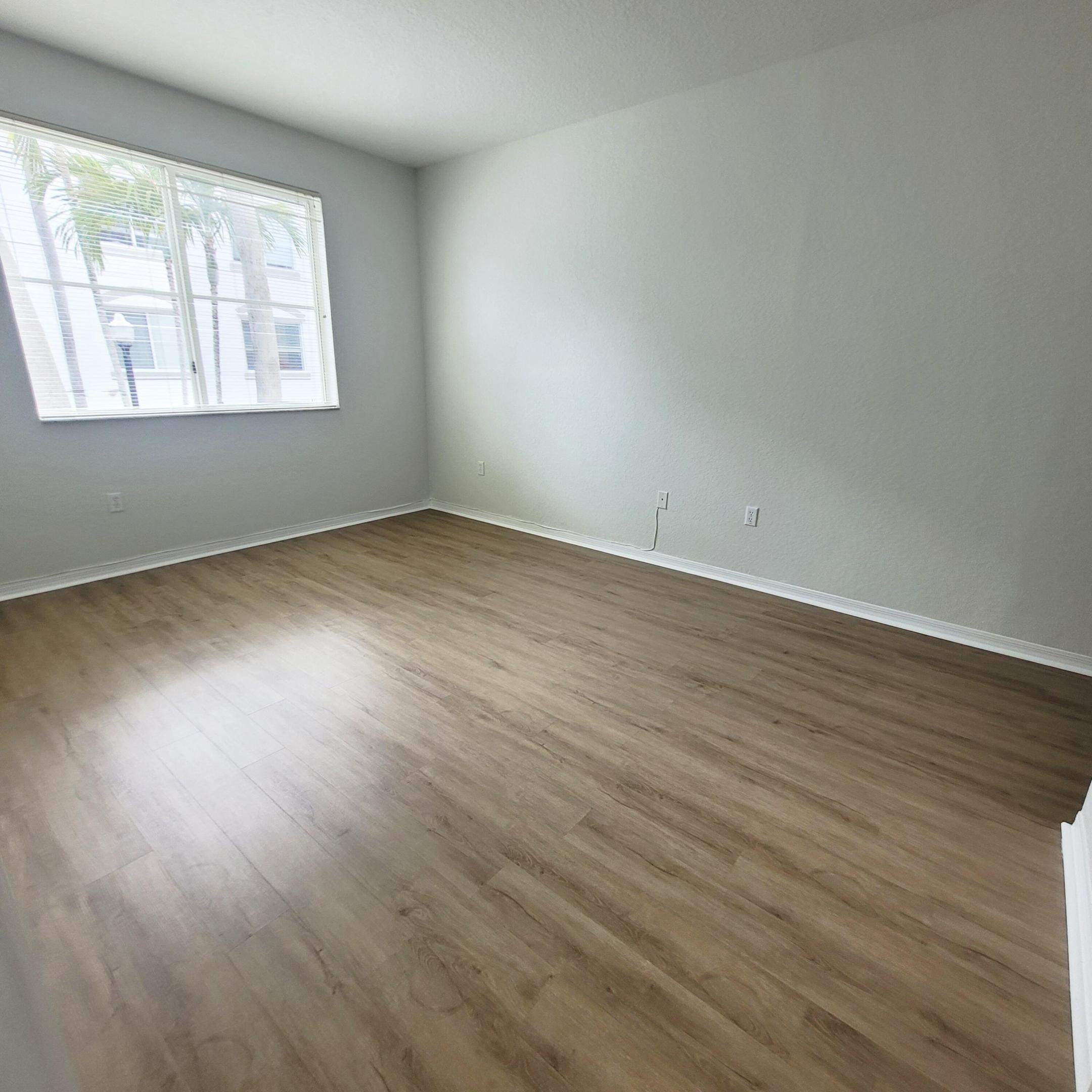 RESIDENCES AT LEGACY PLACE CONDO - Residential Lease