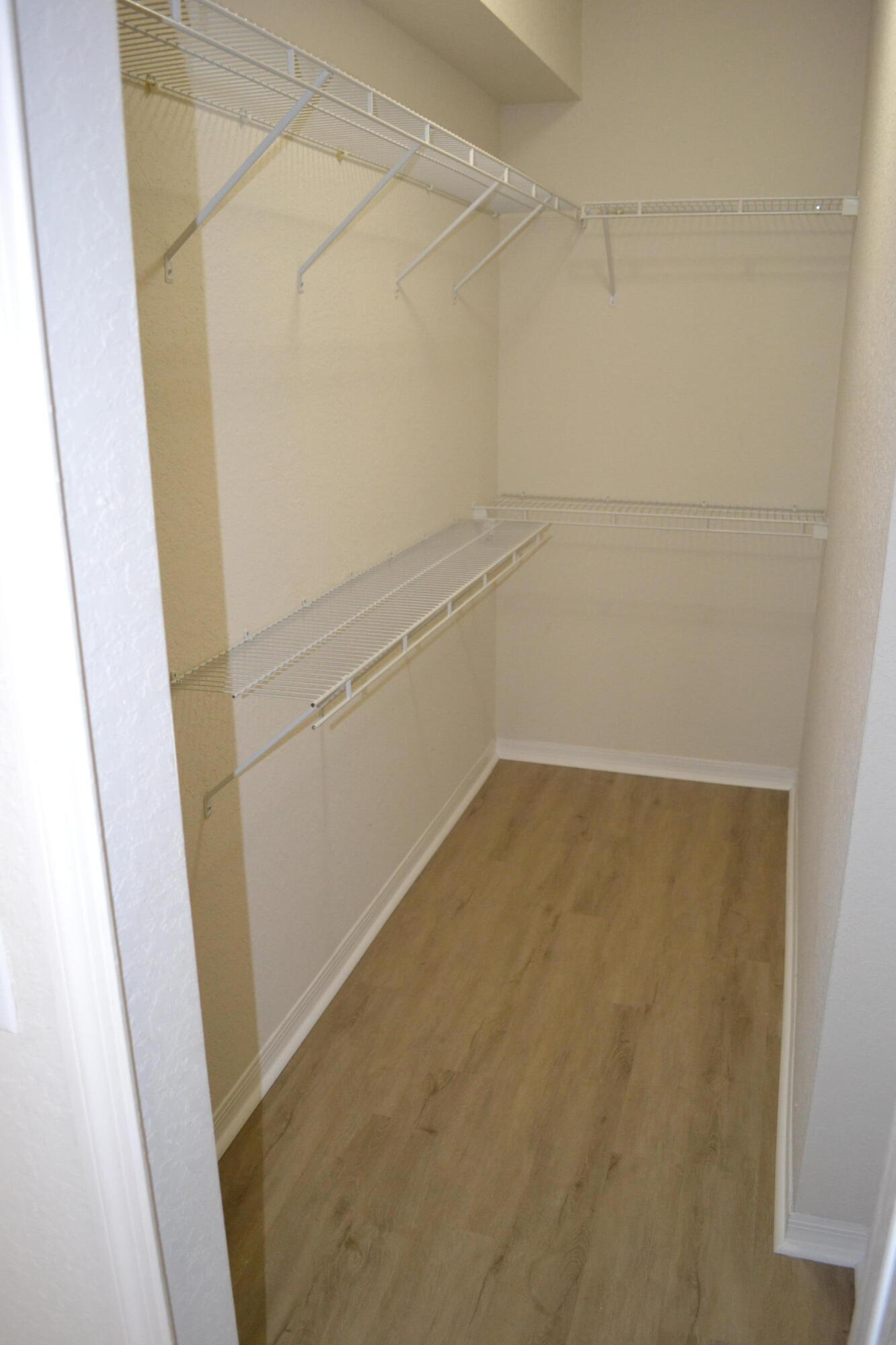 RESIDENCES AT LEGACY PLACE CONDO - Residential Lease