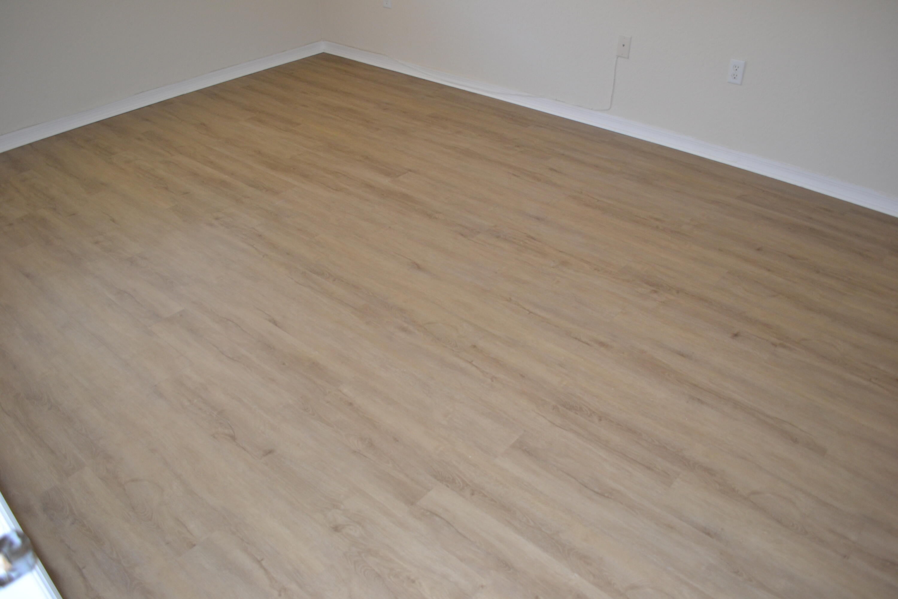 RESIDENCES AT LEGACY PLACE CONDO - Residential Lease