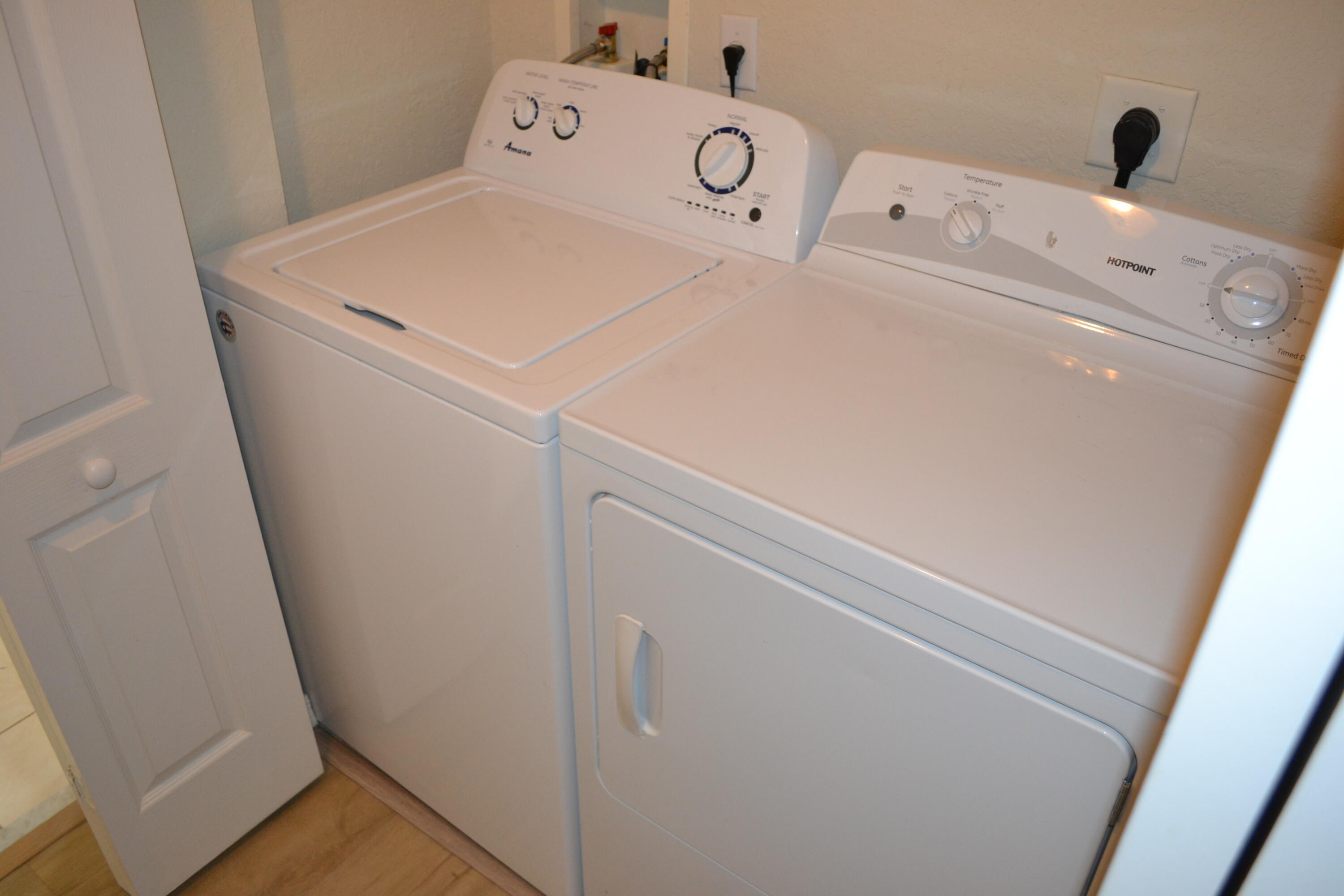 RESIDENCES AT LEGACY PLACE CONDO - Residential Lease