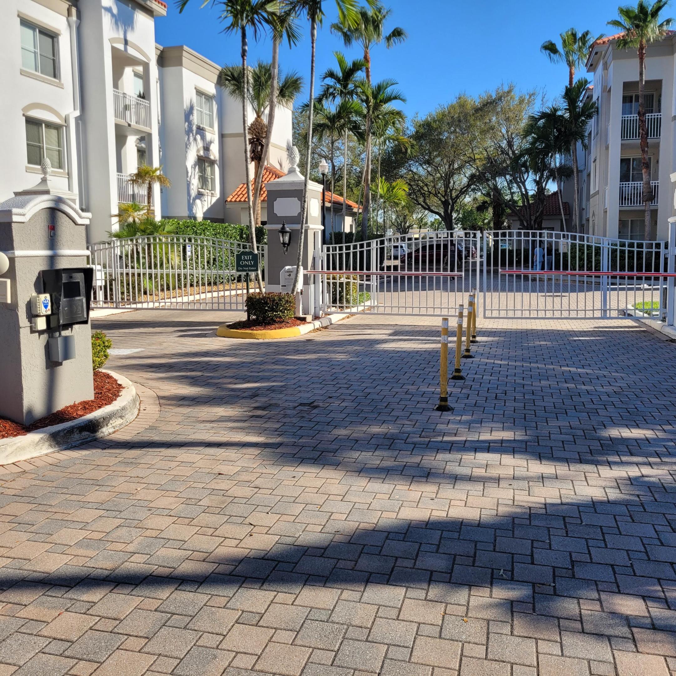 RESIDENCES AT LEGACY PLACE CONDO - Residential Lease