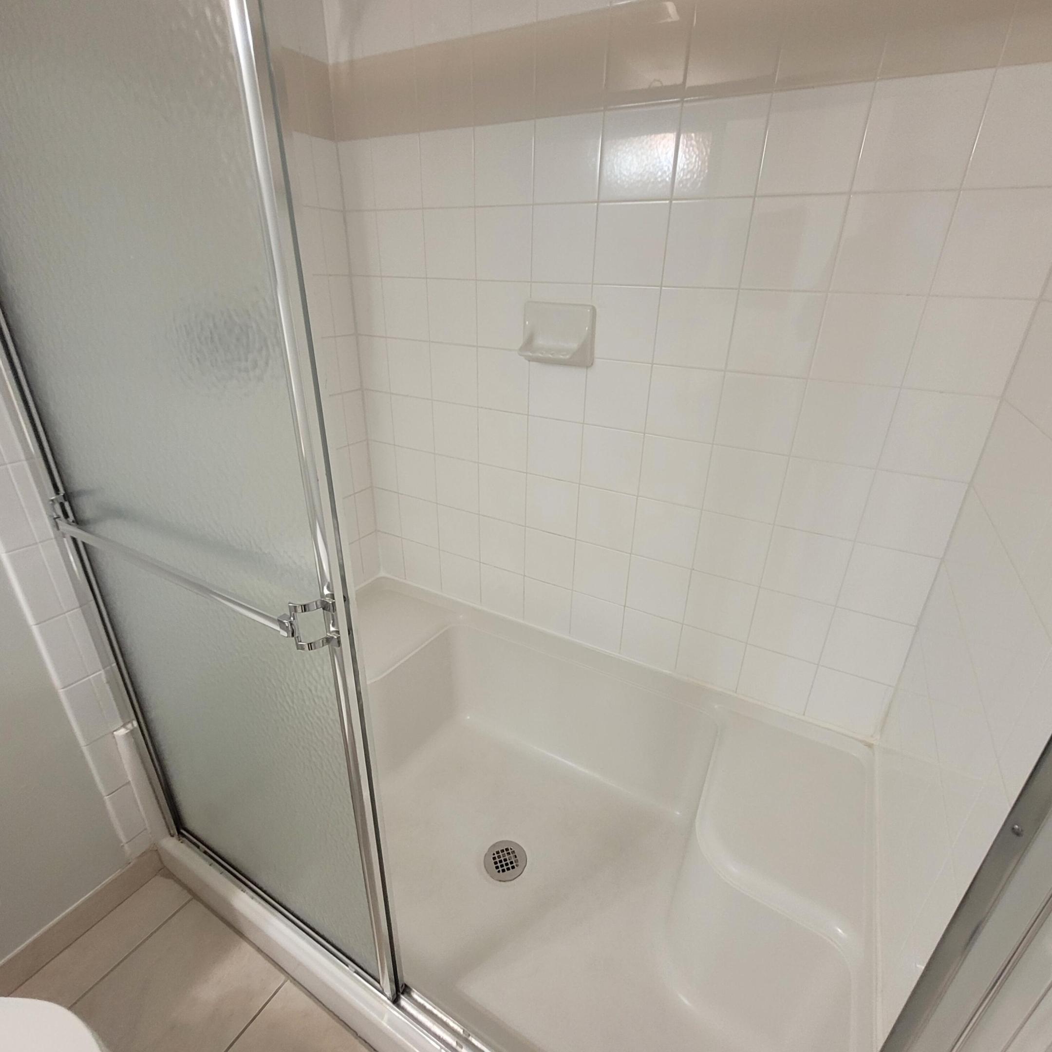 RESIDENCES AT LEGACY PLACE CONDO - Residential Lease