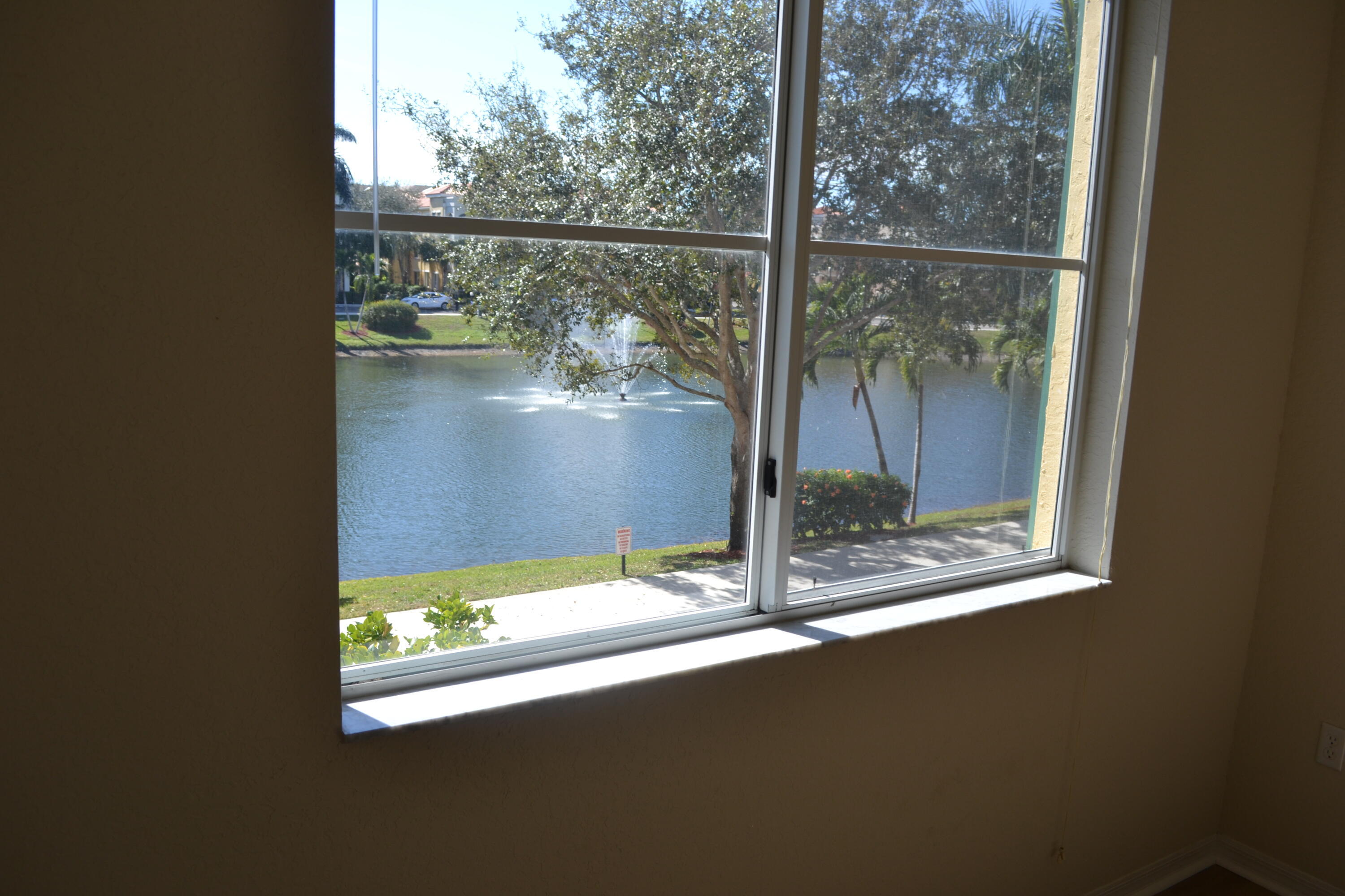 RESIDENCES AT LEGACY PLACE CONDO - Residential Lease