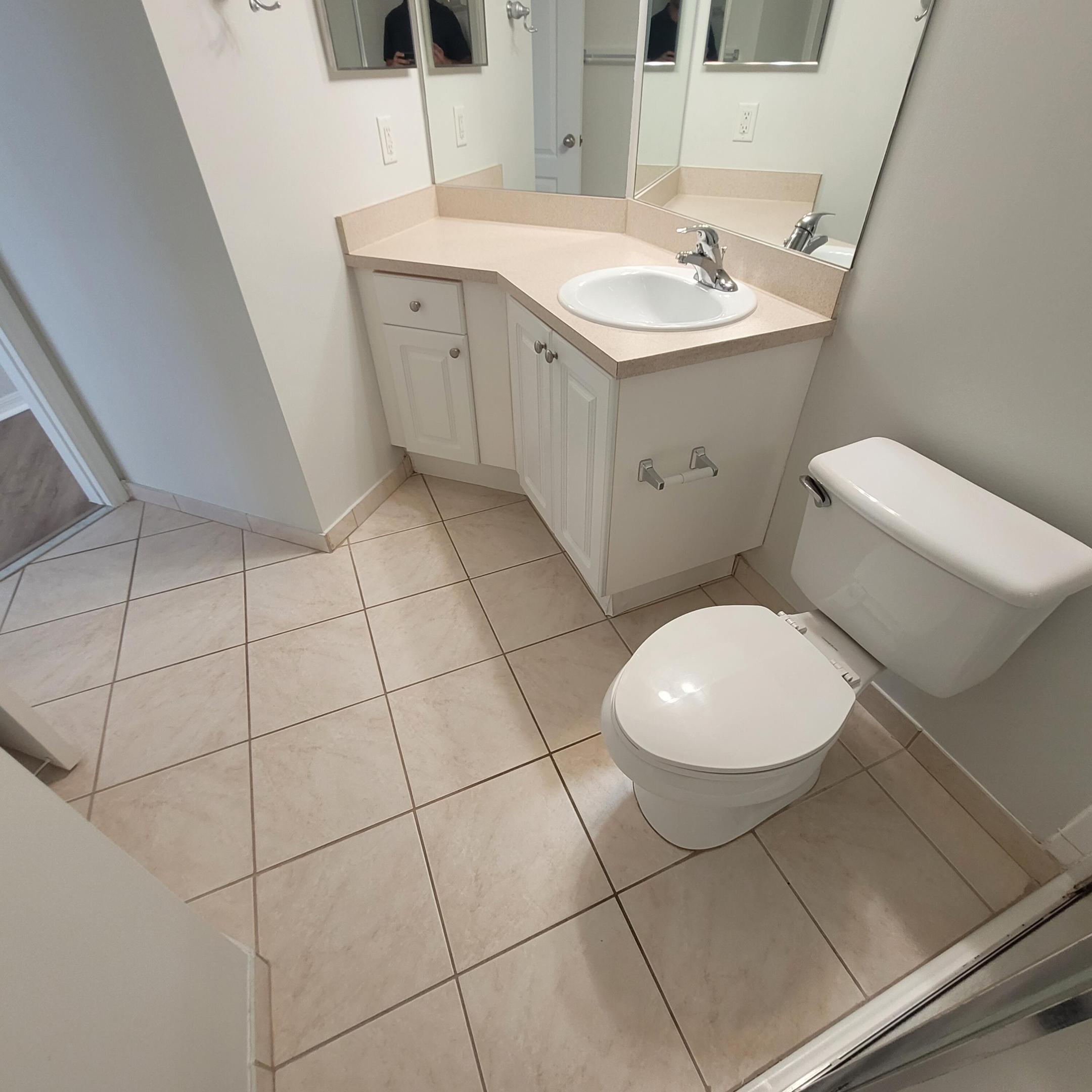 RESIDENCES AT LEGACY PLACE CONDO - Residential Lease