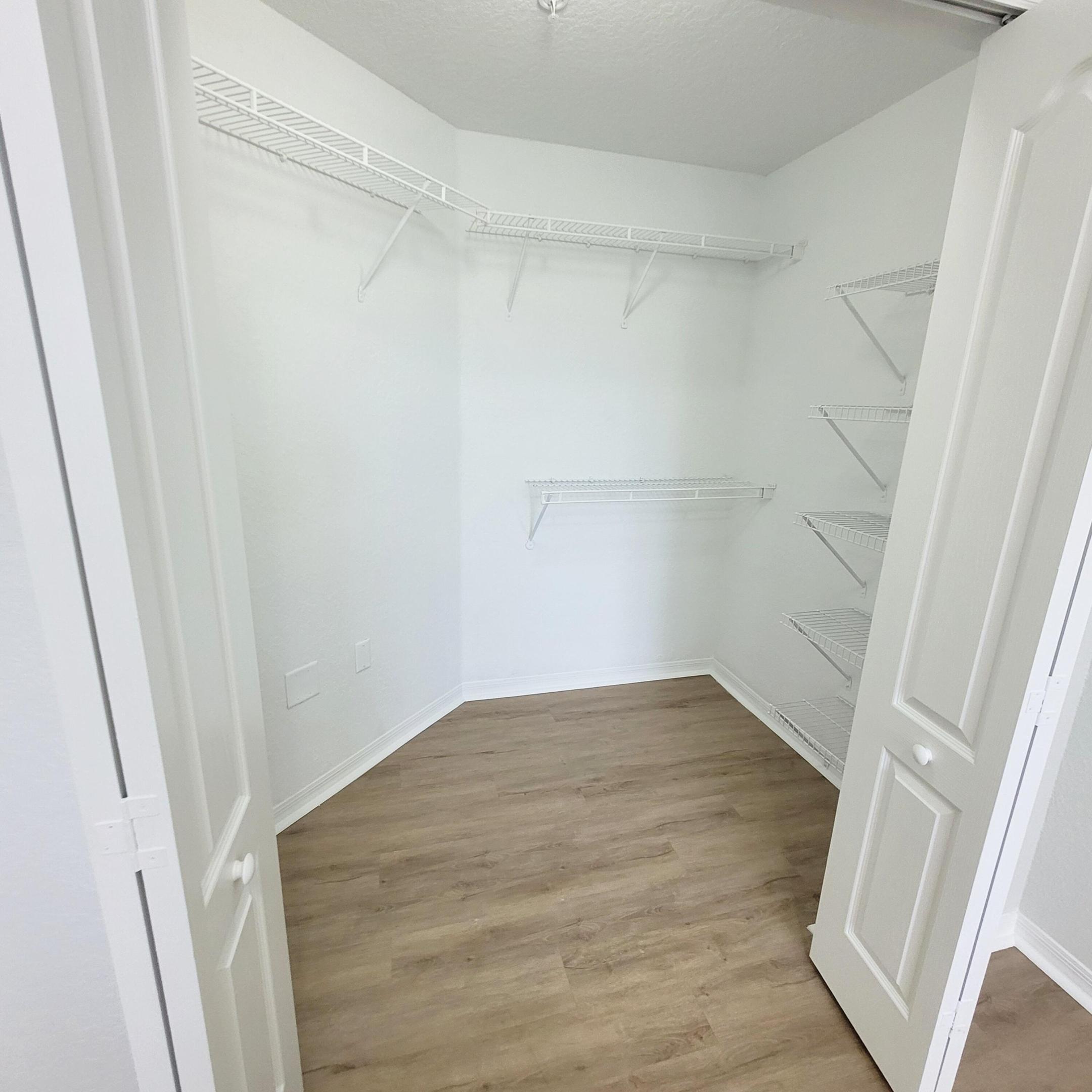 RESIDENCES AT LEGACY PLACE CONDO - Residential Lease