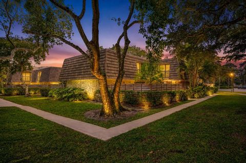 108 1st Terrace Palm Beach Gardens FL 33418