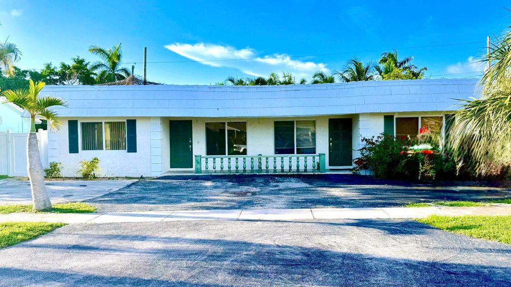 Photo of 103 Laredo Lane, Boca Raton, FL 33487 (MLS # R11108178)