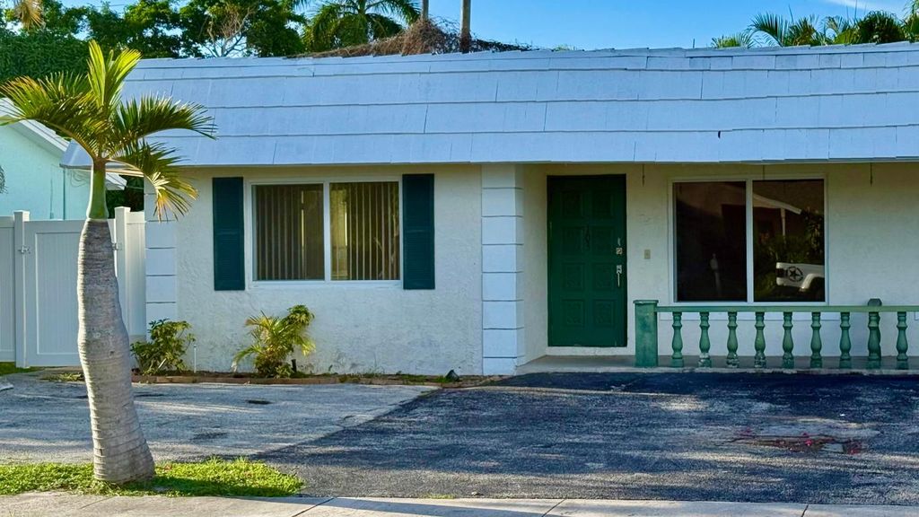 Photo of 103 Laredo Lane, Boca Raton, FL 33487 (MLS # R11108178)