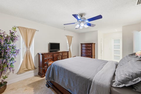 Tiny photo for 390 SE 12th Avenue, Pompano Beach, FL 33060 (MLS # B26037082)