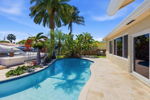 Tiny photo for 390 SE 12th Avenue, Pompano Beach, FL 33060 (MLS # B26037082)