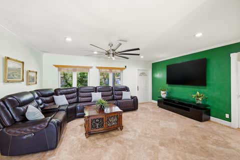 Tiny photo for 390 SE 12th Avenue, Pompano Beach, FL 33060 (MLS # B26037082)