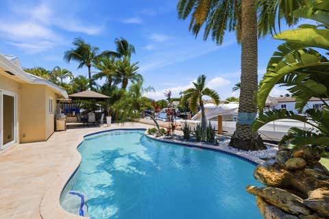 Tiny photo for 390 SE 12th Avenue, Pompano Beach, FL 33060 (MLS # B26037082)