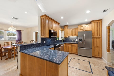 Tiny photo for 390 SE 12th Avenue, Pompano Beach, FL 33060 (MLS # B26037082)