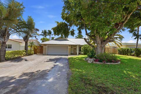 Tiny photo for 390 SE 12th Avenue, Pompano Beach, FL 33060 (MLS # B26037082)