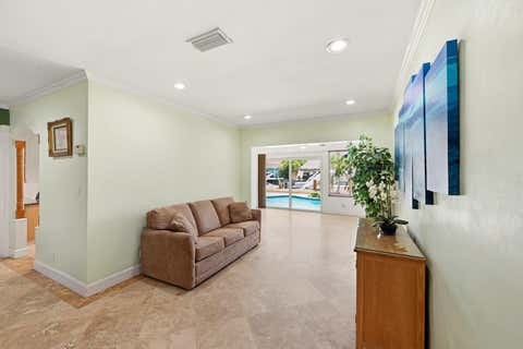 Tiny photo for 390 SE 12th Avenue, Pompano Beach, FL 33060 (MLS # B26037082)